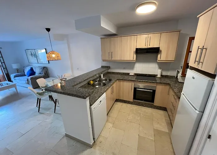 Apartment - Playa - En Urbanizacion Privada Cerca Del Mar Da5 Estepona