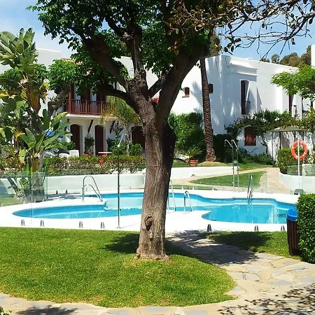 - Playa - En Urbanizacion Privada Cerca Del Mar Da5 * Estepona