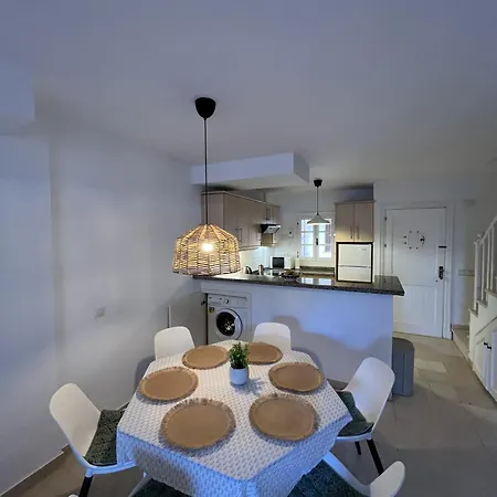 - Playa - En Urbanizacion Privada Cerca Del Mar Da5 * 埃斯特波纳